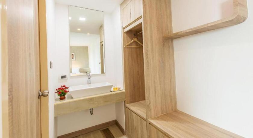 B2 Ubon Premier Hotel Ubon Ratchathani Extérieur photo